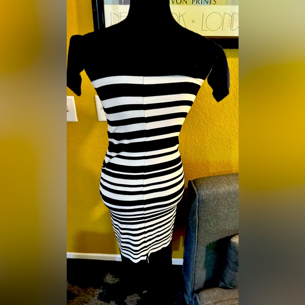 Zara tube blue and white striped dress